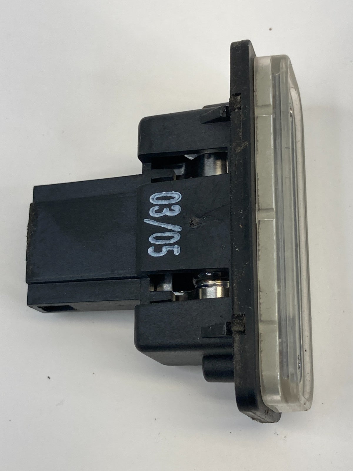 2006 Mercedes-Benz CLS500 Rear Trunk License Plate Light Lamp A203-820-02-56 OEM