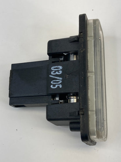 2006 Mercedes-Benz CLS500 Rear Trunk License Plate Light Lamp A203-820-02-56 OEM