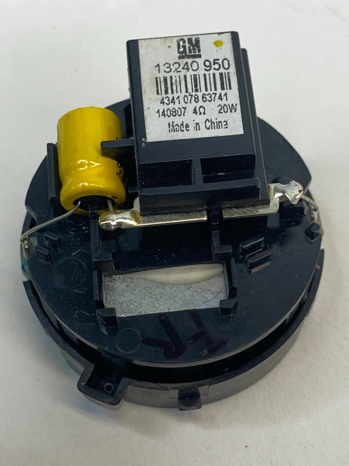 2013-2020 CHEVROLET SONIC FRONT RIGHT WINDSHIELD PILLAR TWEETER SPEAKER 13240950