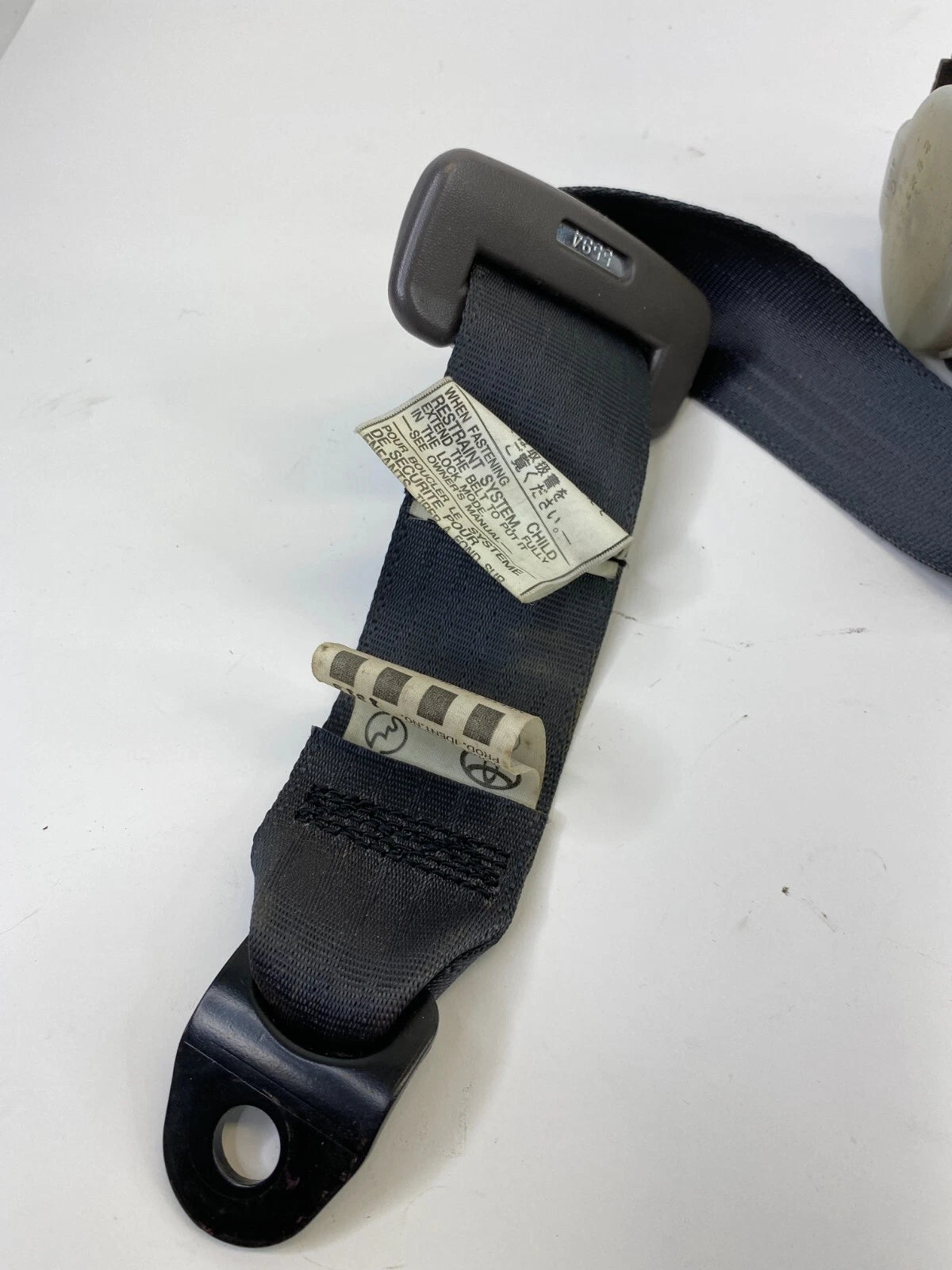 2000 2001 TOYOTA CELICA REAR RIGHT PASSENGER SIDE SEAT BELT RETRACTOR RH OEM