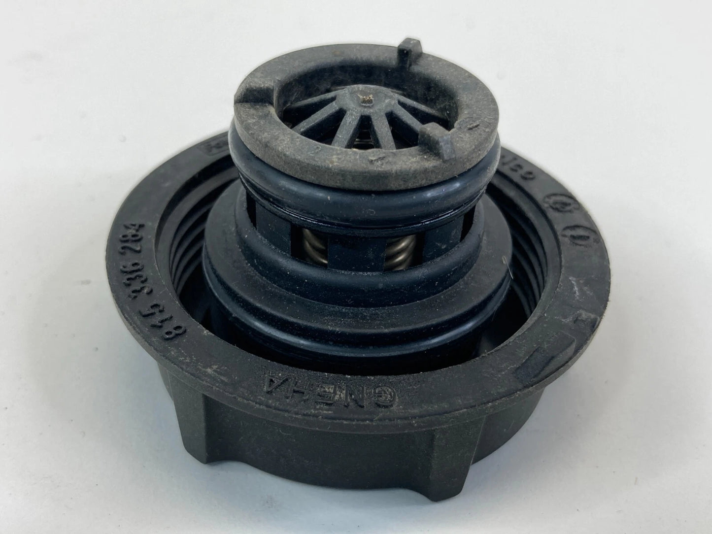13-20 FORD FUSION RADIATOR COOLANT EXPANSION RESERVOIR TANK CAP LID DG93-8101-AA