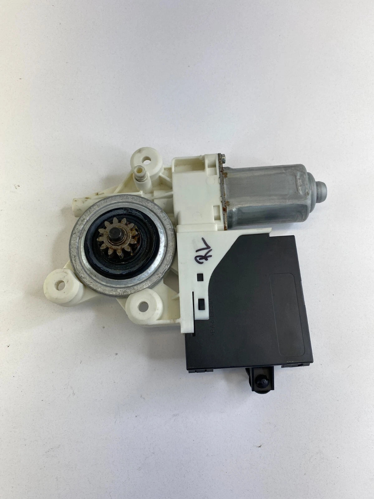 2004-2011 VOLVO S40 SEDAN REAR LEFT BACK SIDE DOOR WINDOW MOTOR 30739181AC OEM