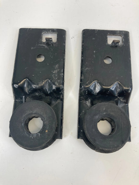 1998-2002 LINCOLN TOWN CAR MOUNT RADIATOR UPPER BRACKET MOUNT PAIR SET OEM