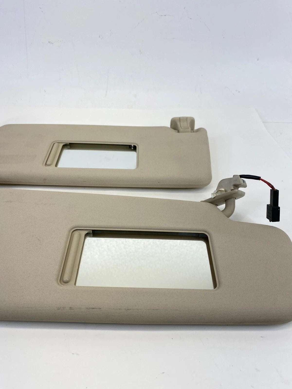 2009-2017 VOLKSWAGEN CC ROOF LEFT & RIGHT SUNVISOR SET SUN VISOR SHADE OEM