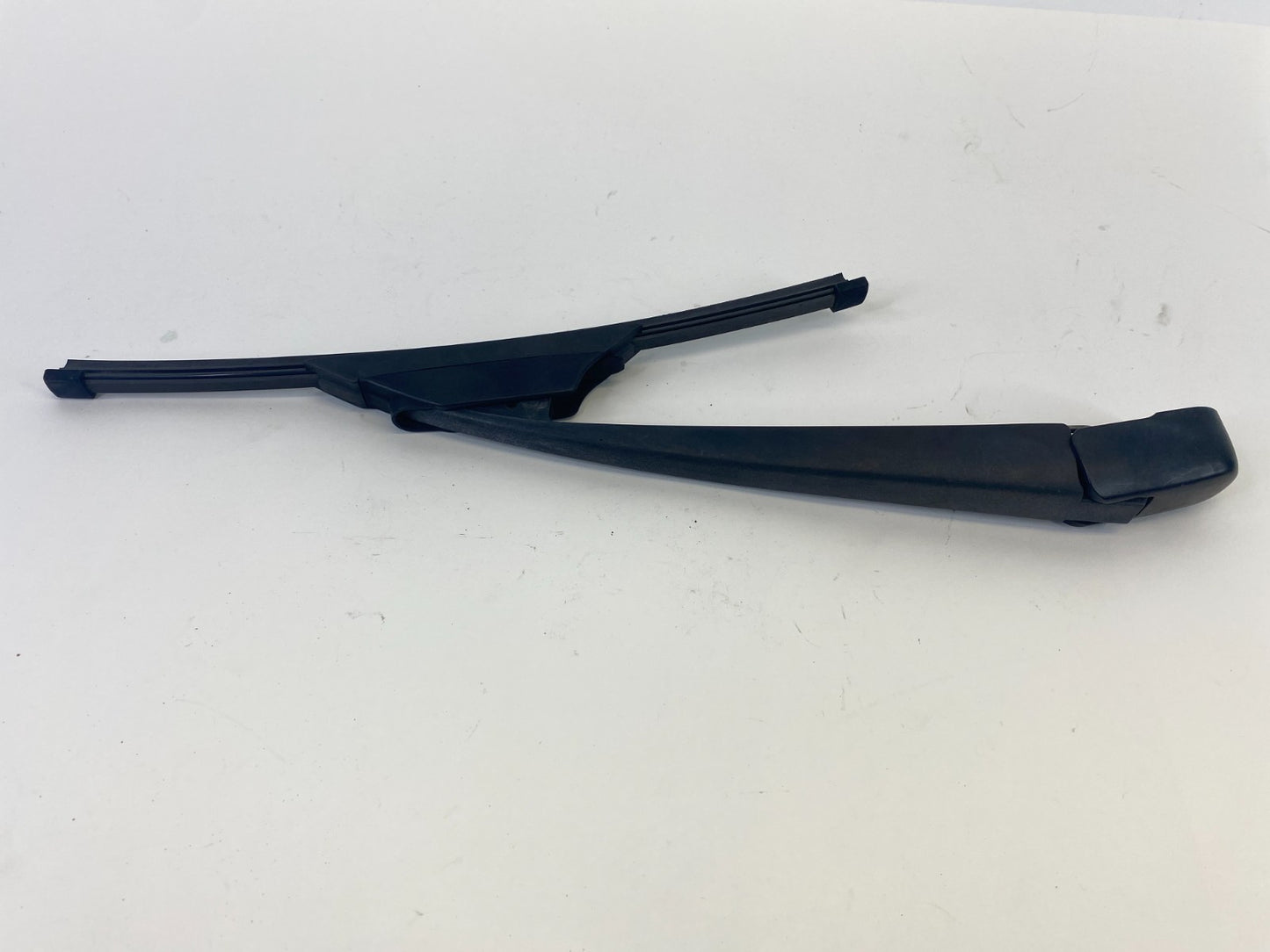 2009-2012 Nissan Murano Rear Windshield Wiper Arm Assembly OEM