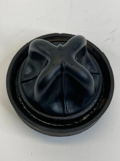 04-12 CHEVY COLORADO MANUAL TRANSMISSION CLUTCH MASTER CYLINDER RESERVOIR CAP