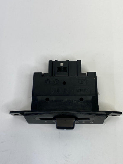 00 01 02 03 04 05 06 Mazda MPV Rear Temperature Climate Control Switch OEM