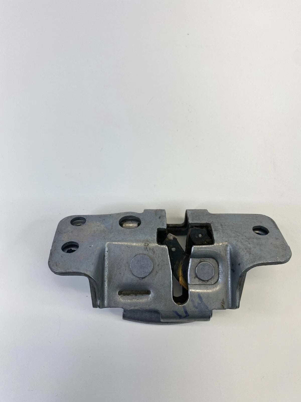 2009-2014 VOLKSWAGEN ROUTAN REAR RIGHT SLIDING DOOR LATCH LOCK CATCH OEM