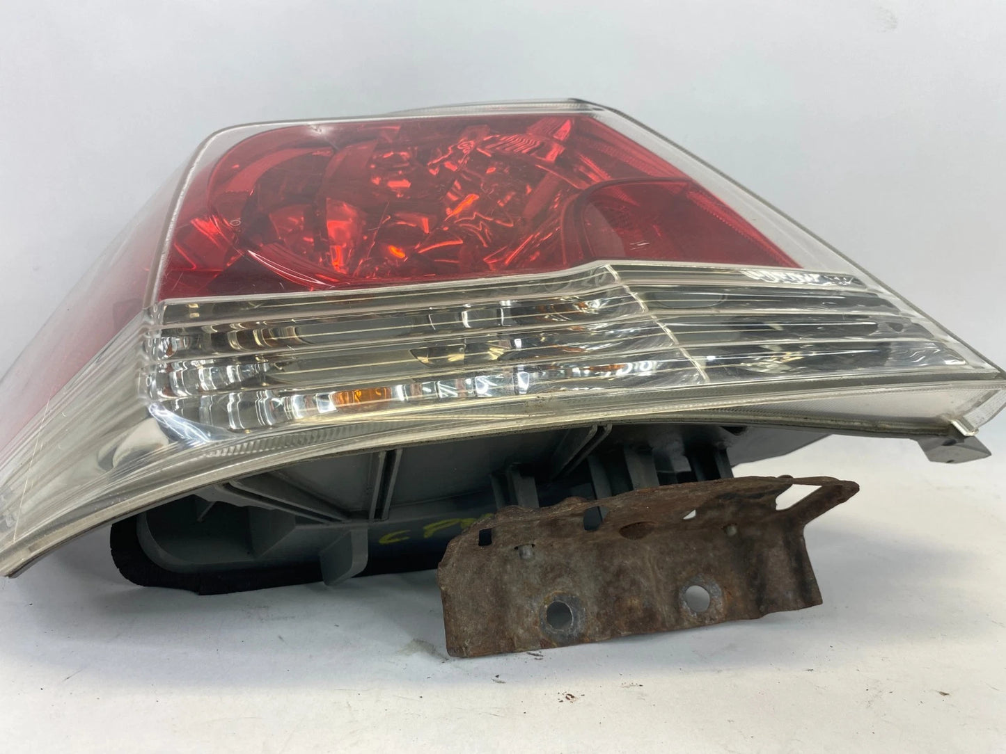 2008-2012 HONDA ACCORD SEDAN LEFT DRIVER TAIL LIGHT TAILLIGHT TAIL LAMP OEM