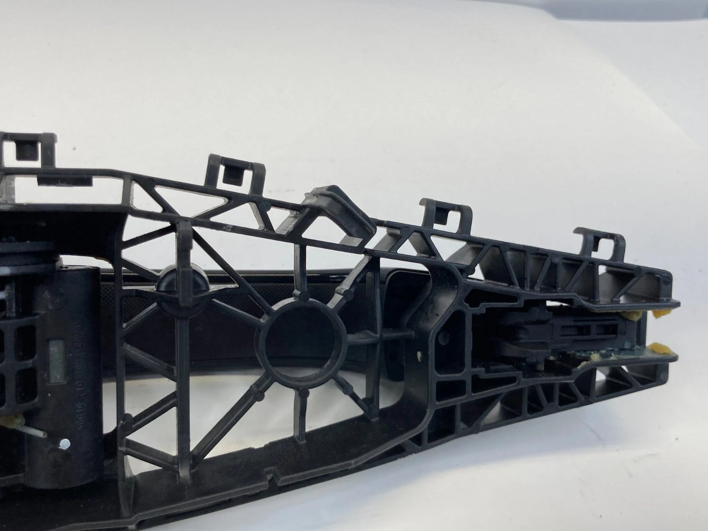 2015-2017 Chrysler 200 Front Right Passenger Exterior Door Handle 68158826AA OEM