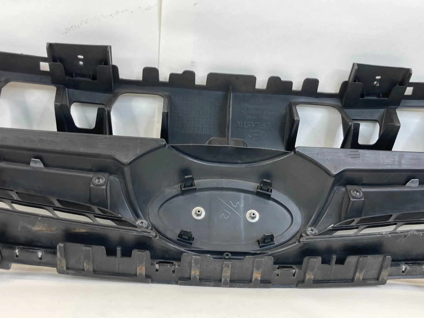 2012-2014 HYUNDAI ACCENT FRONT RADIATOR UPPER GRILL GRILLE 86351-1R100 OEM