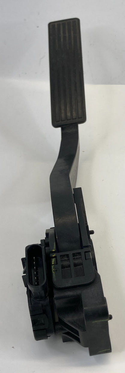 2010-2017 Chevrolet Equinox 2.4L AT Fuel Accelerator Gas Pedal Throttle OEM