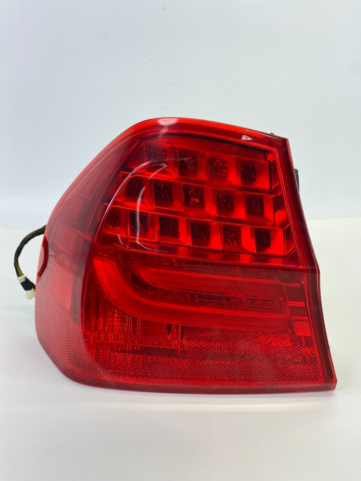 2009 2010 2011 BMW 328i 328i xDrive Left Driver Outer Tail Light Taillight OEM