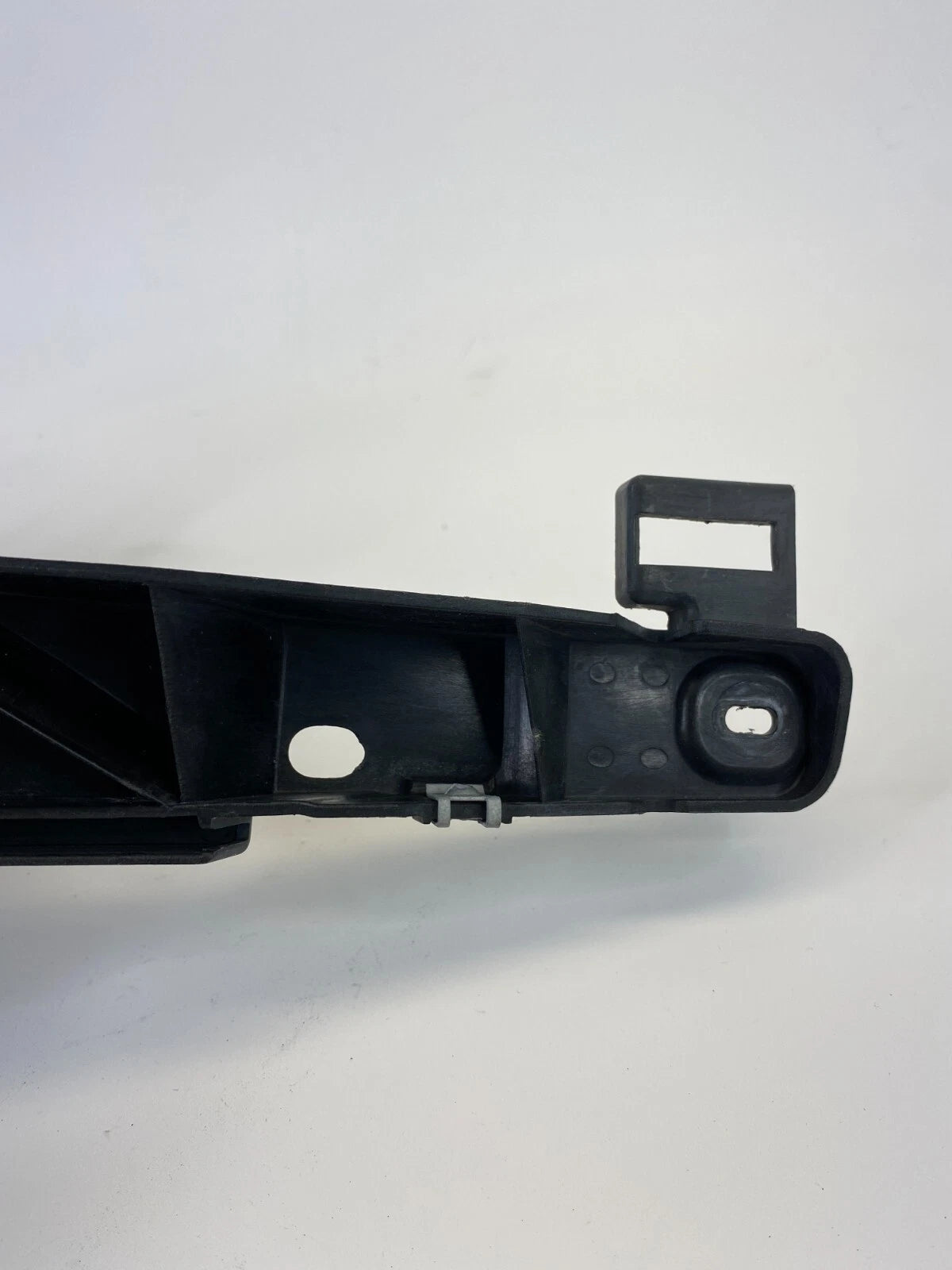 2004-2011 SAAB 9-3 93 REAR LEFT INNER BRACKET SIDE SUPPORT BUMPER RETAINER OEM