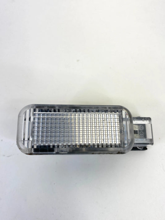 2007-2016 AUDI A4 QUATTRO FRONT RIGHT INNER DOOR PANEL COURTESY LIGHT LAMP OEM