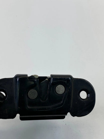 2000-2004 GMC YUKON REAR TRUNK LID DOOR LIFTGATE RIGHT SIDE LOWER LOCK LATCH OEM