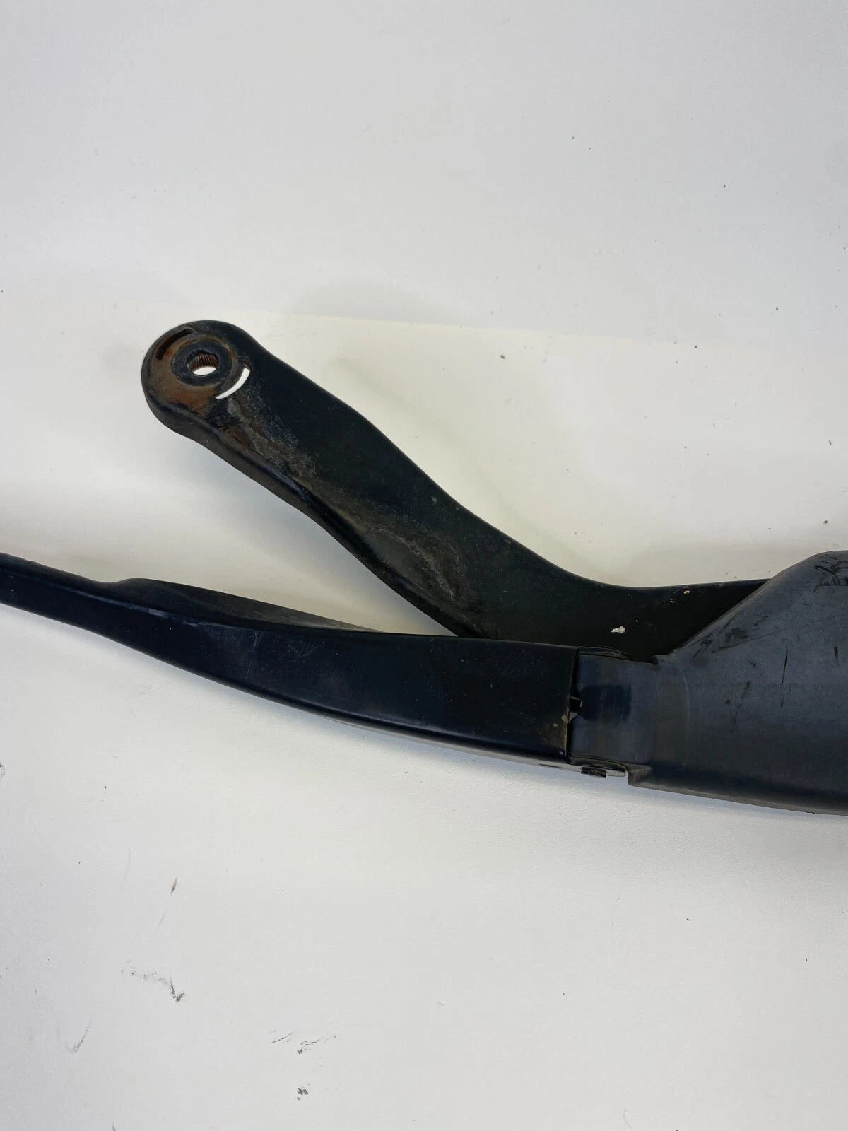 2003-2009 MERCEDES-BENZ E500 FRONT RIGHT PASSENGER SIDE WINDSHIELD WIPER ARM OEM