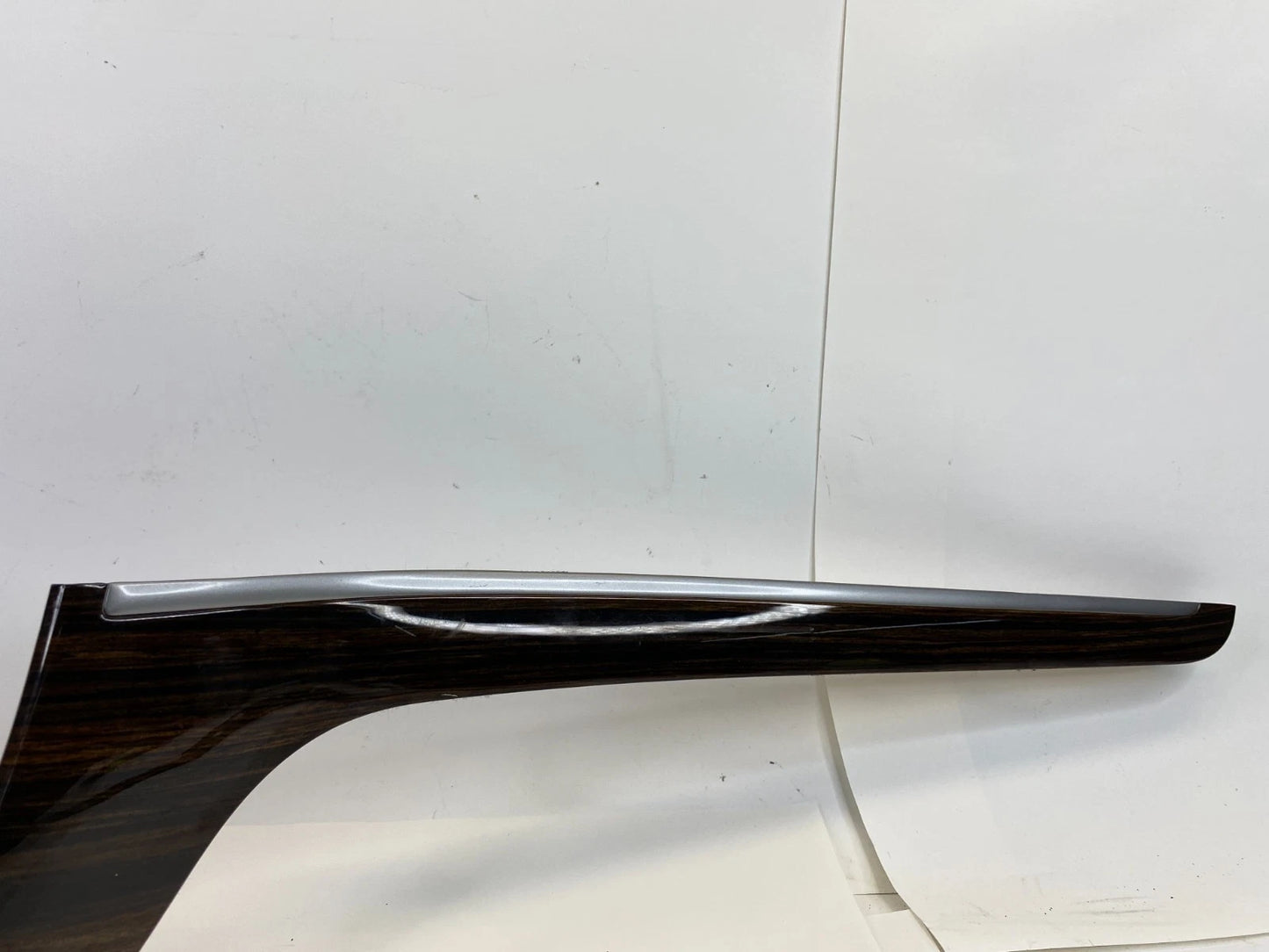 2010-2012 Hyundai Santa Fe Center Dash Lower Radio Bezel Trim Molding Woodgrain