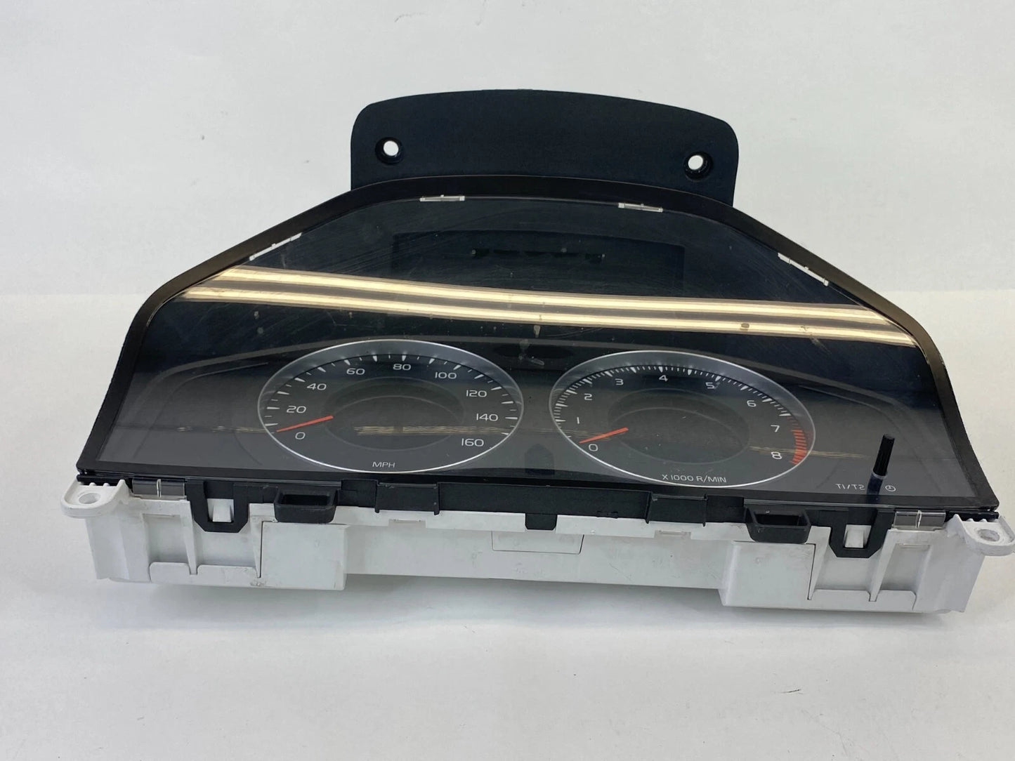 08 09 VOLVO XC70 INSTRUMENT CLUSTER SPEEDOMETER GAUGES 186.882K MILES 36000413