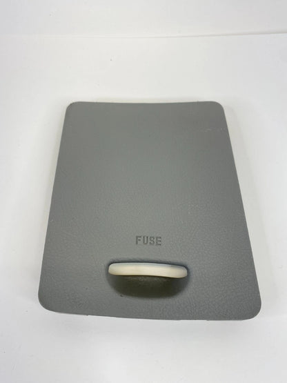 07-09 HYUNDAI SANTA FE INTERIOR DASH FUSE BOX ACCESS COVER LID CAP 91117-0W020