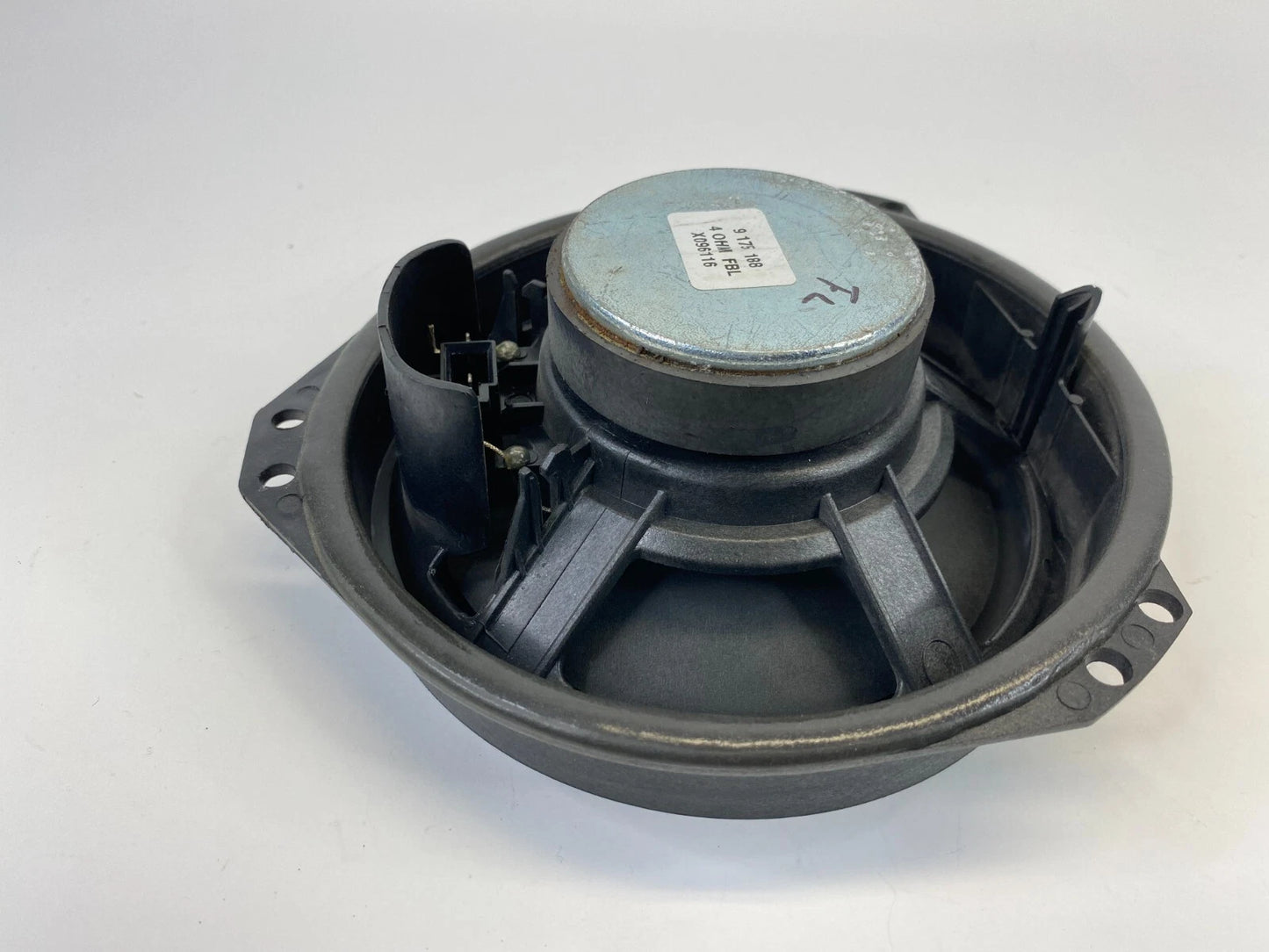 2002-2007 SATURN VUE FRONT LEFT DRIVER SIDE DOOR AUDIO SPEAKER 9175188 OEM