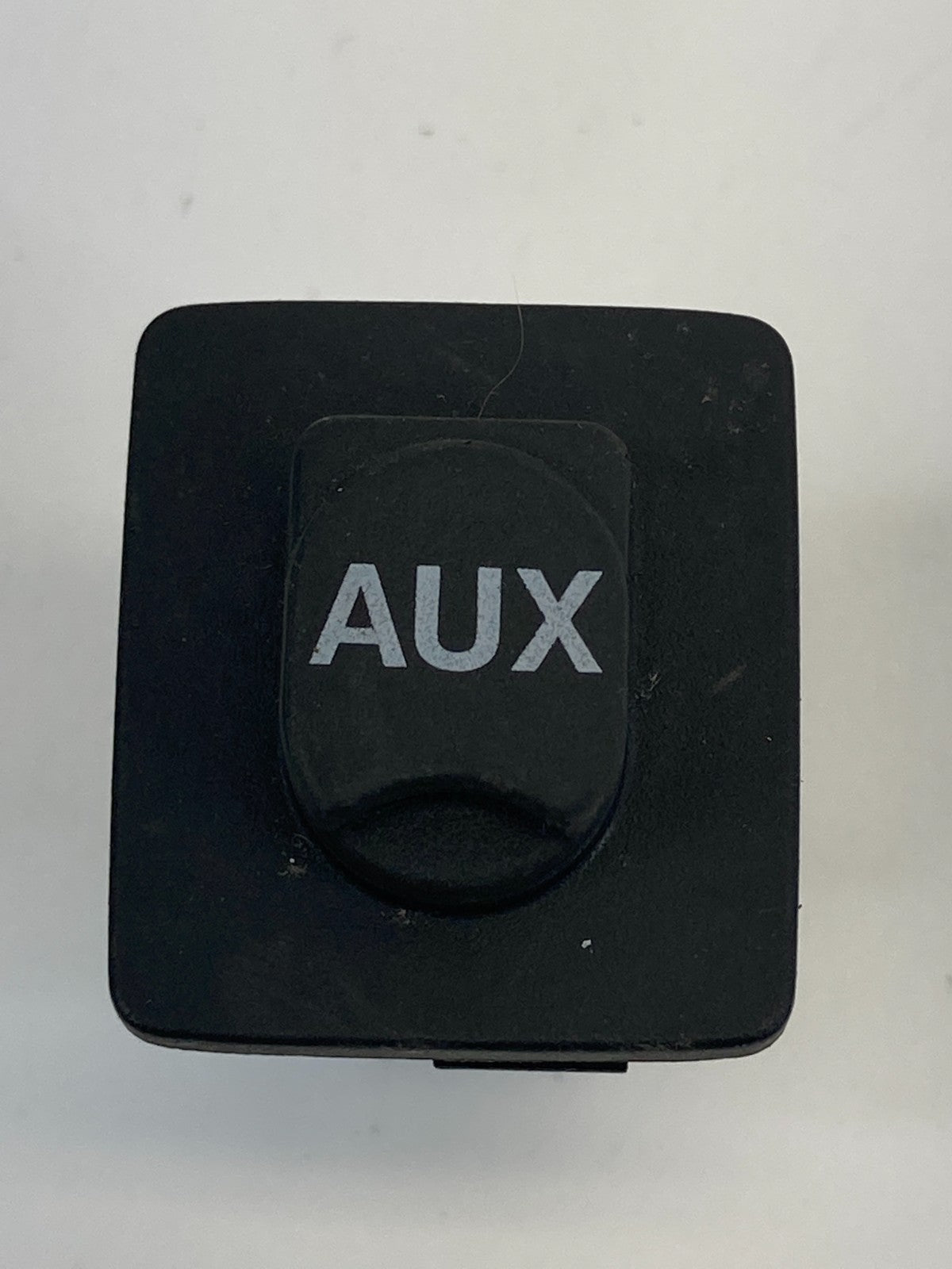 2008-2010 Honda Accord Auxiliary Jack AUX Switch Control M38114 OEM