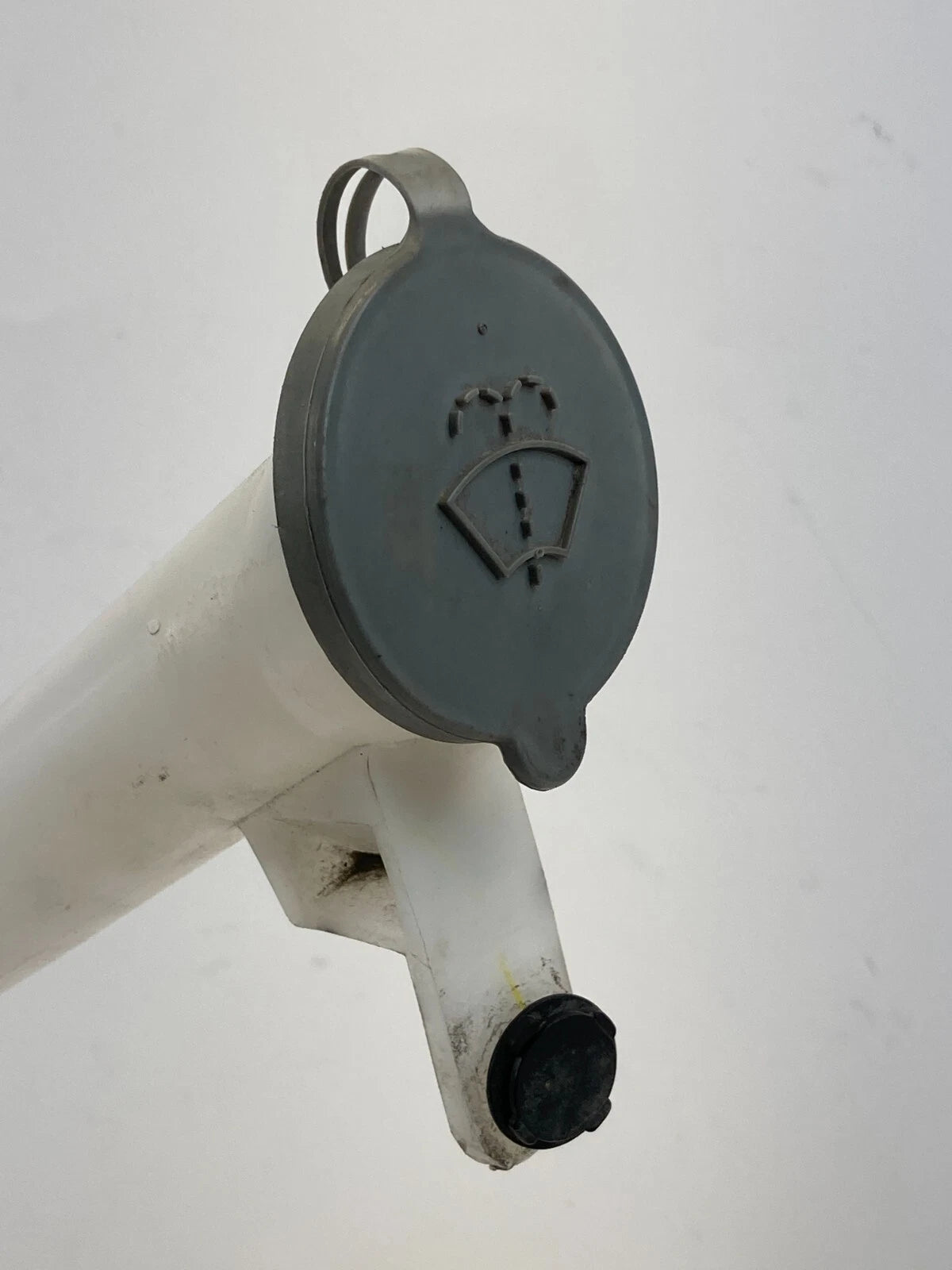 2013-2019 NISSAN SENTRA WINDSHIELD WIPER WASHER FLUID RESERVOIR PIPE FILLER TUBE