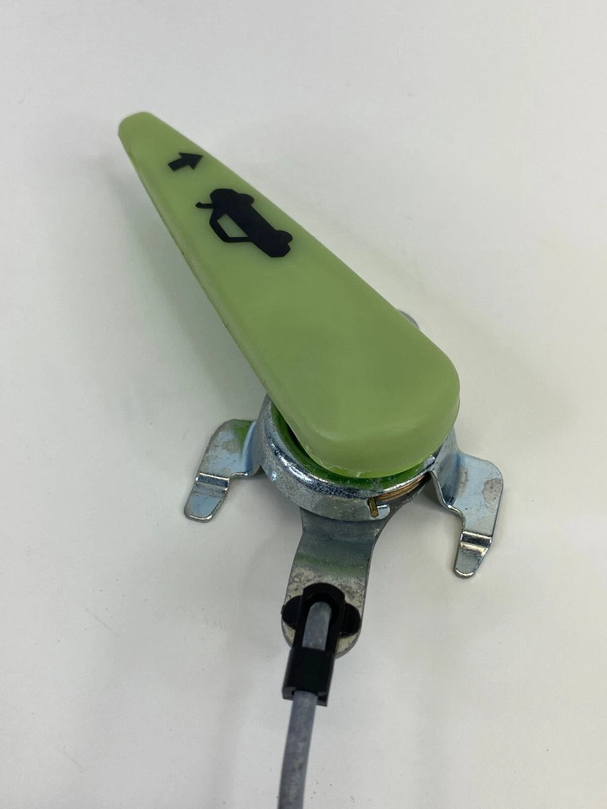 2004 2006 2007 2008 TOYOTA SOLARA INTERIOR REAR TRUNK LID LOCK HANDLE LEVER