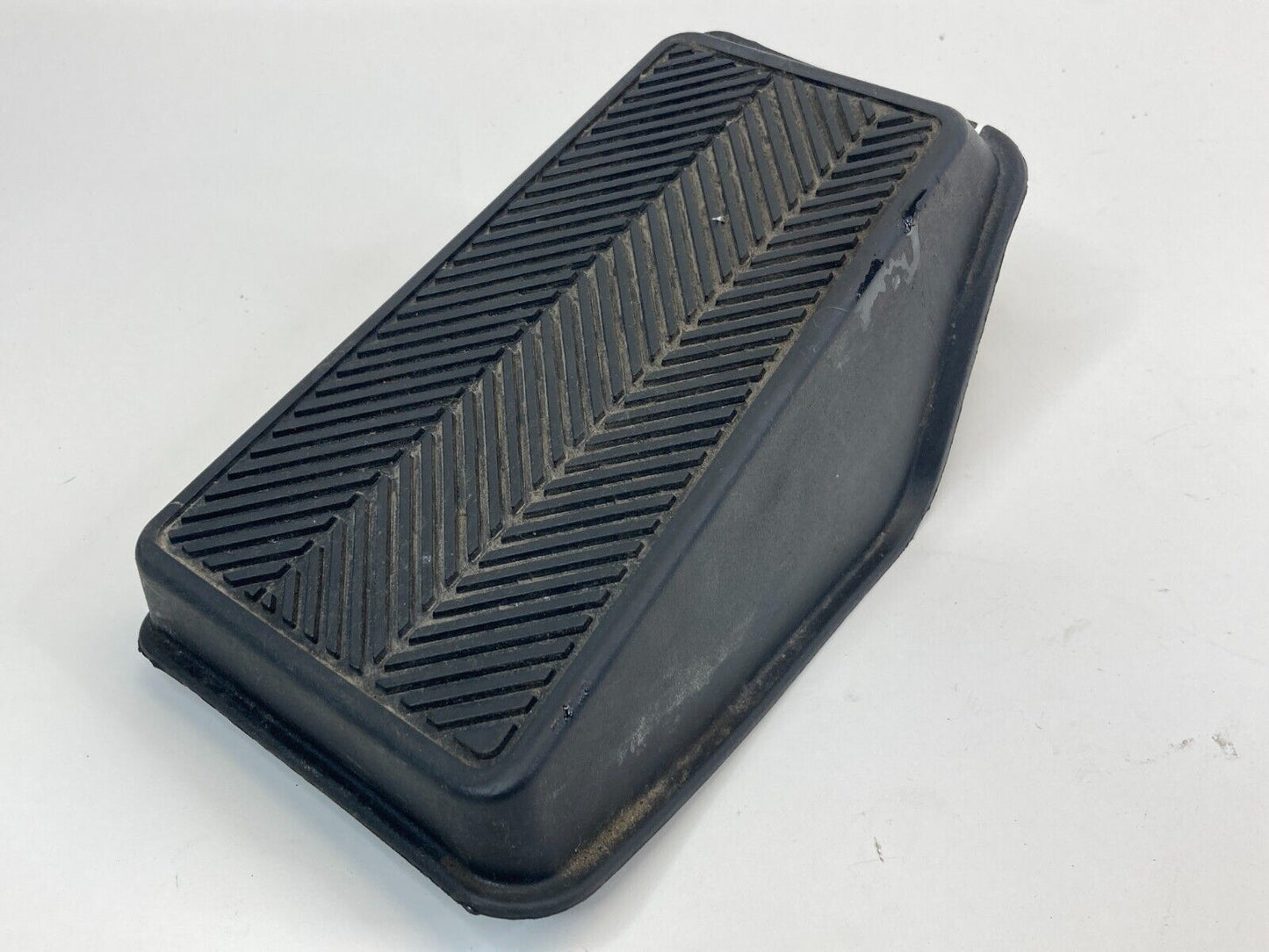 2002-2006 Toyota Camry Automatic Left Side Dead Pedal Pad Foot Rest 58192-0603