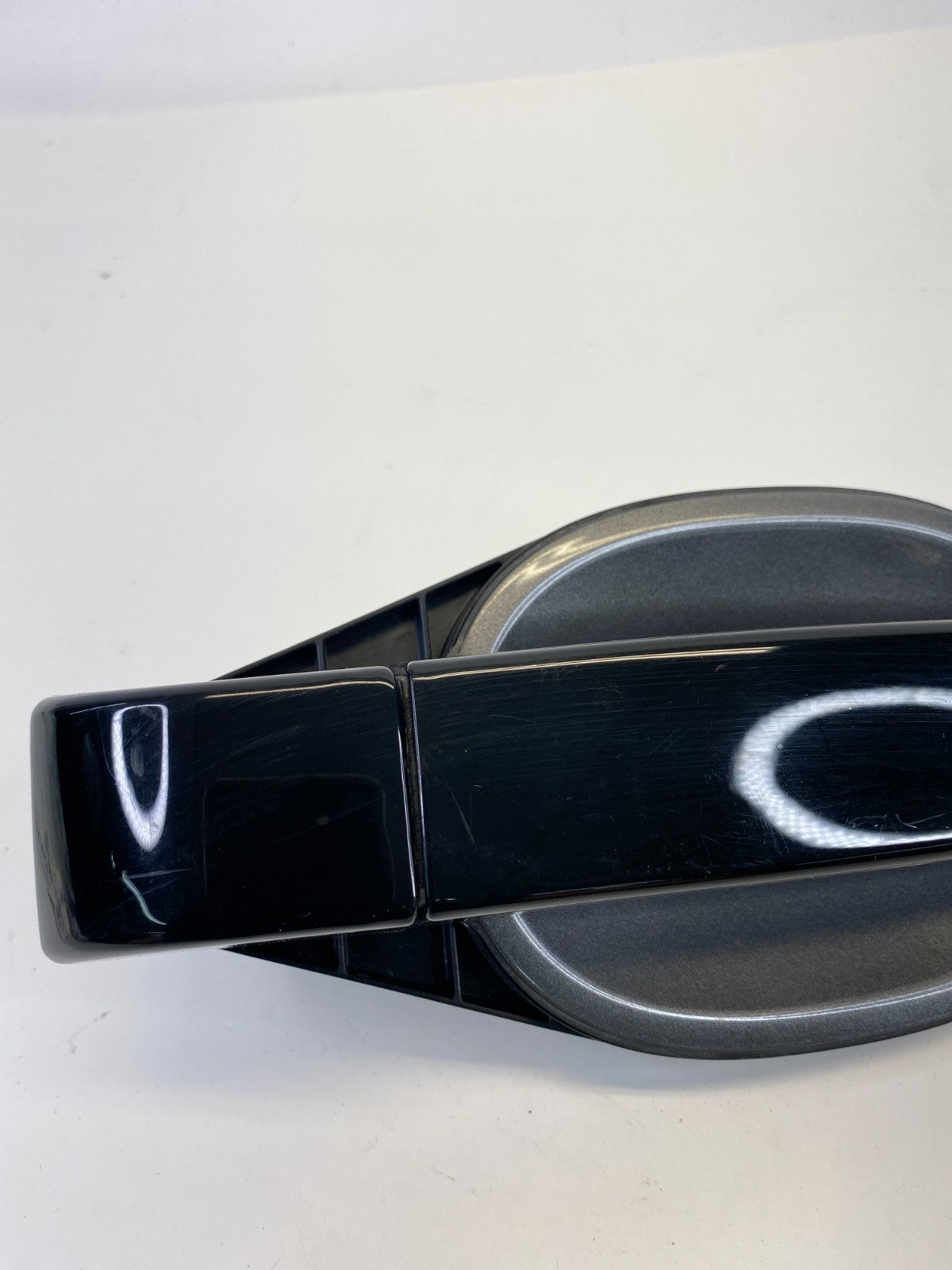 2003-2008 Land Rover Range Rover Rear Left Side Exterior Door Handle Assembly