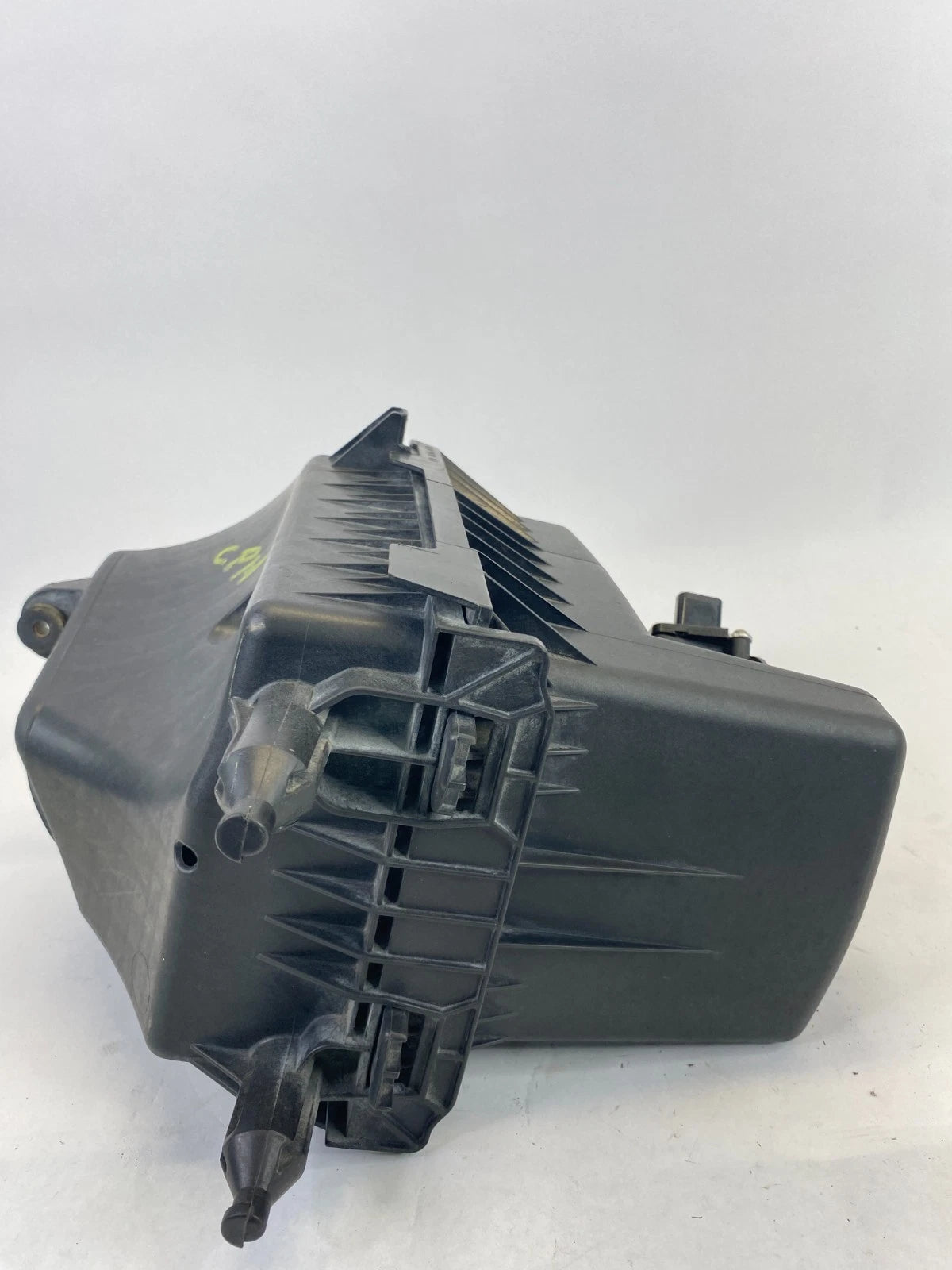 2009-2012 FORD ESCAPE 2.5L AIR CLEANER INTAKE FILTER BOX HOUSING 8L84-9600-BD