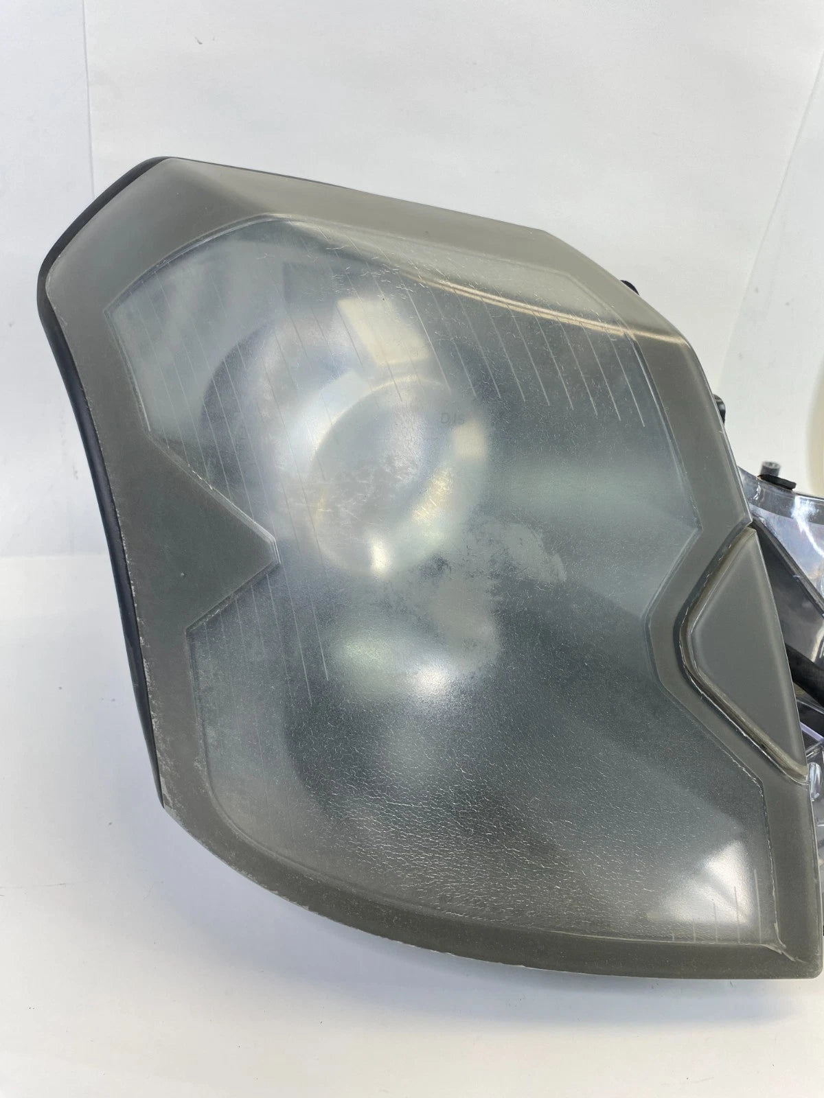 2003-2007 CADILLAC CTS RIGHT SIDE XENON HID BALLAST HEADLIGHT HEADLAMP VALEO OEM