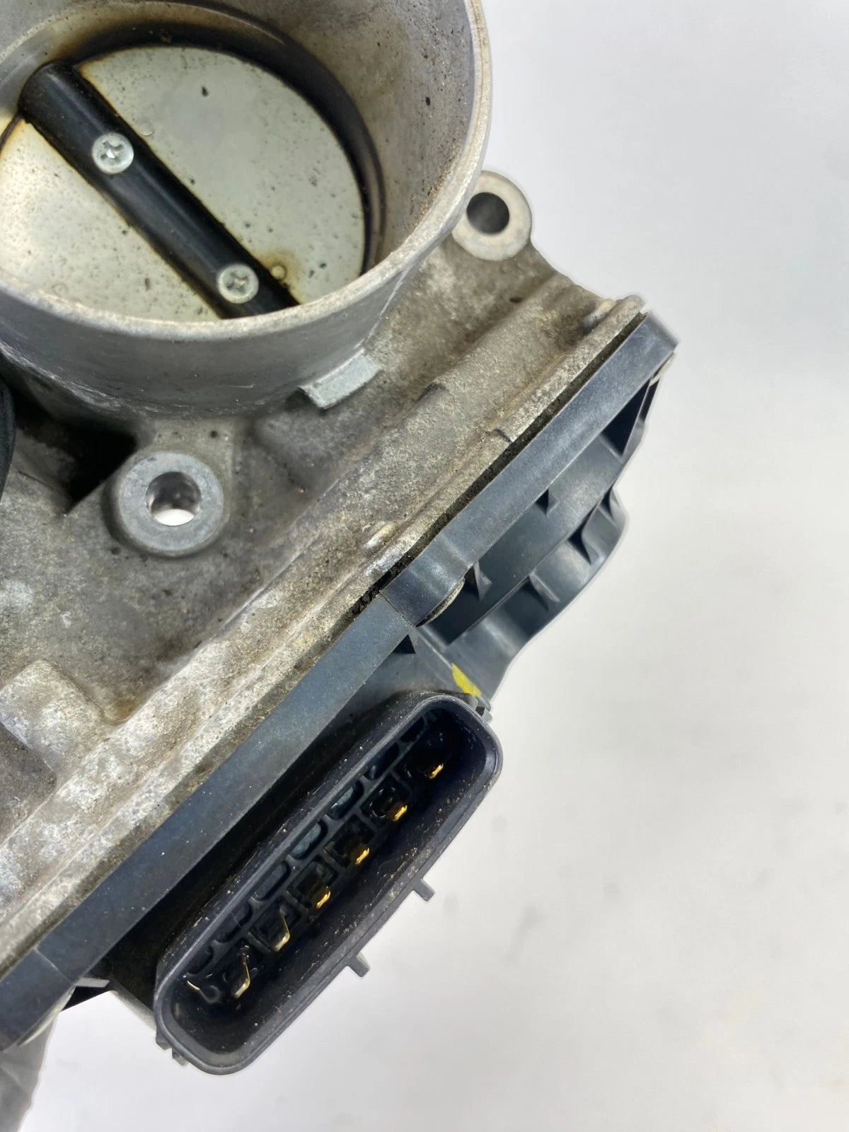 10-22 TOYOTA PRIUS 1.8L ENGINE ELECTRIC THROTTLE BODY ASSEMBLY OEM 22030-37060