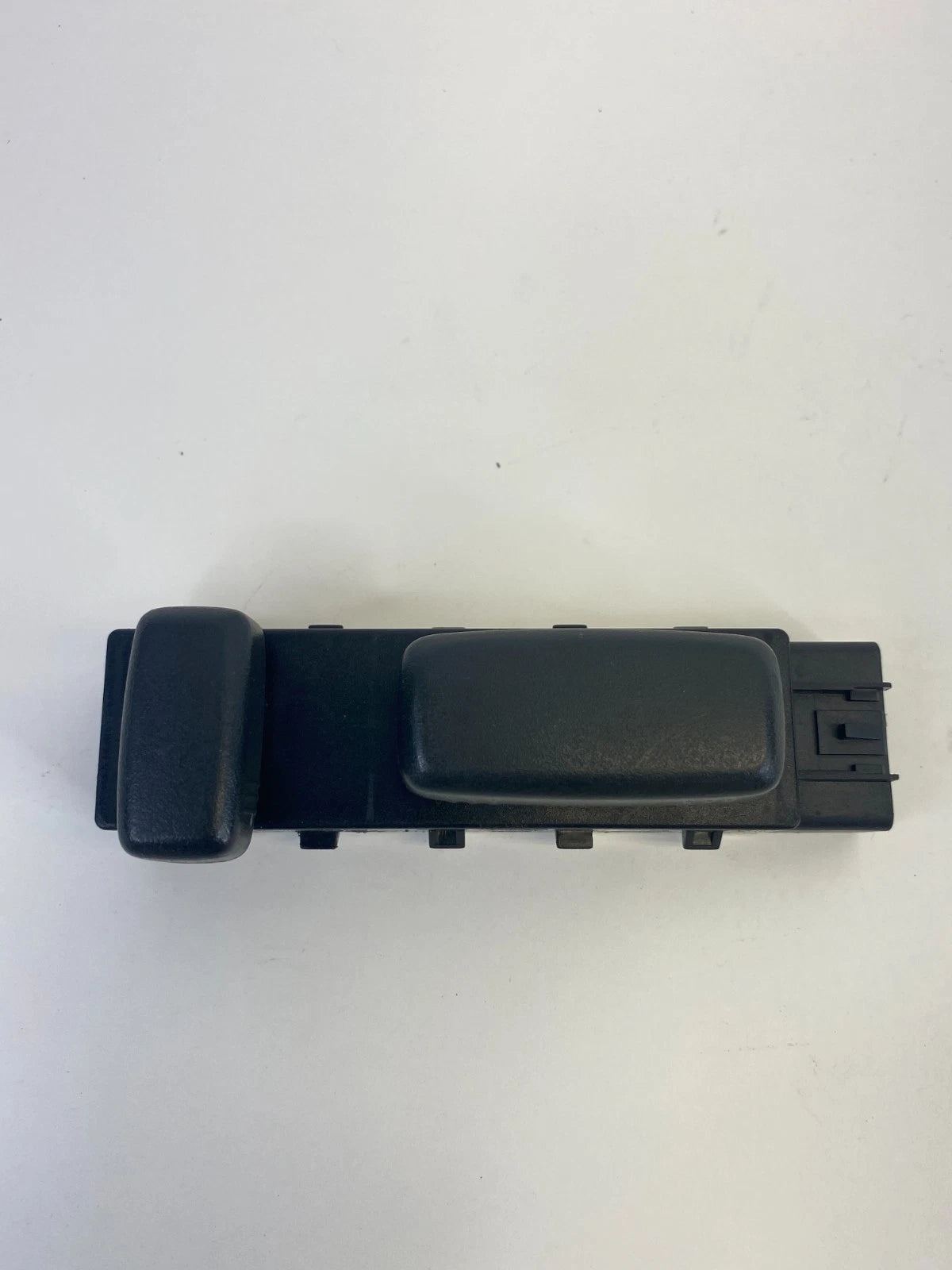 2008-2017 BUICK ENCLAVE FRONT LEFT POWER SEAT ADJUSTER SWITCH 12451497 OEM