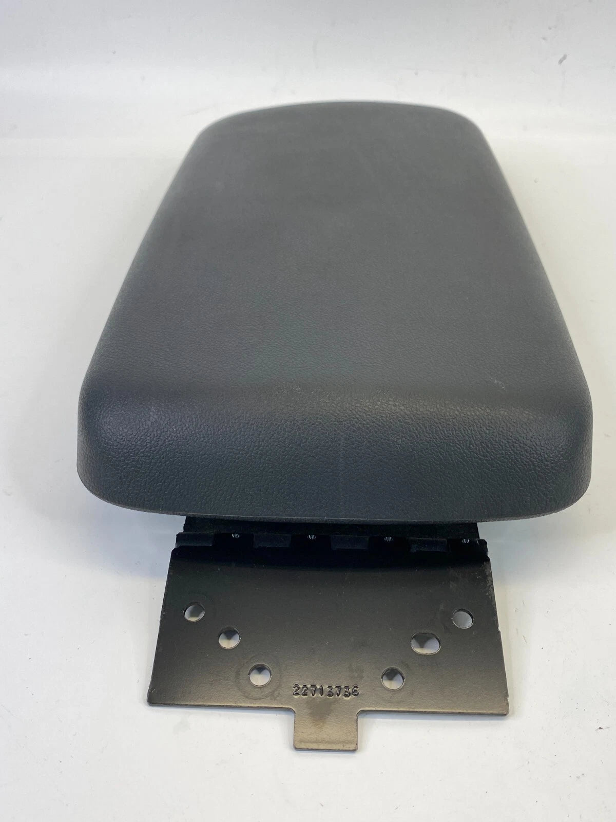 05 06 07 08 09 10 PONTIAC G6 CENTER CONSOLE LID ARM REST ARMREST 22713736 OEM
