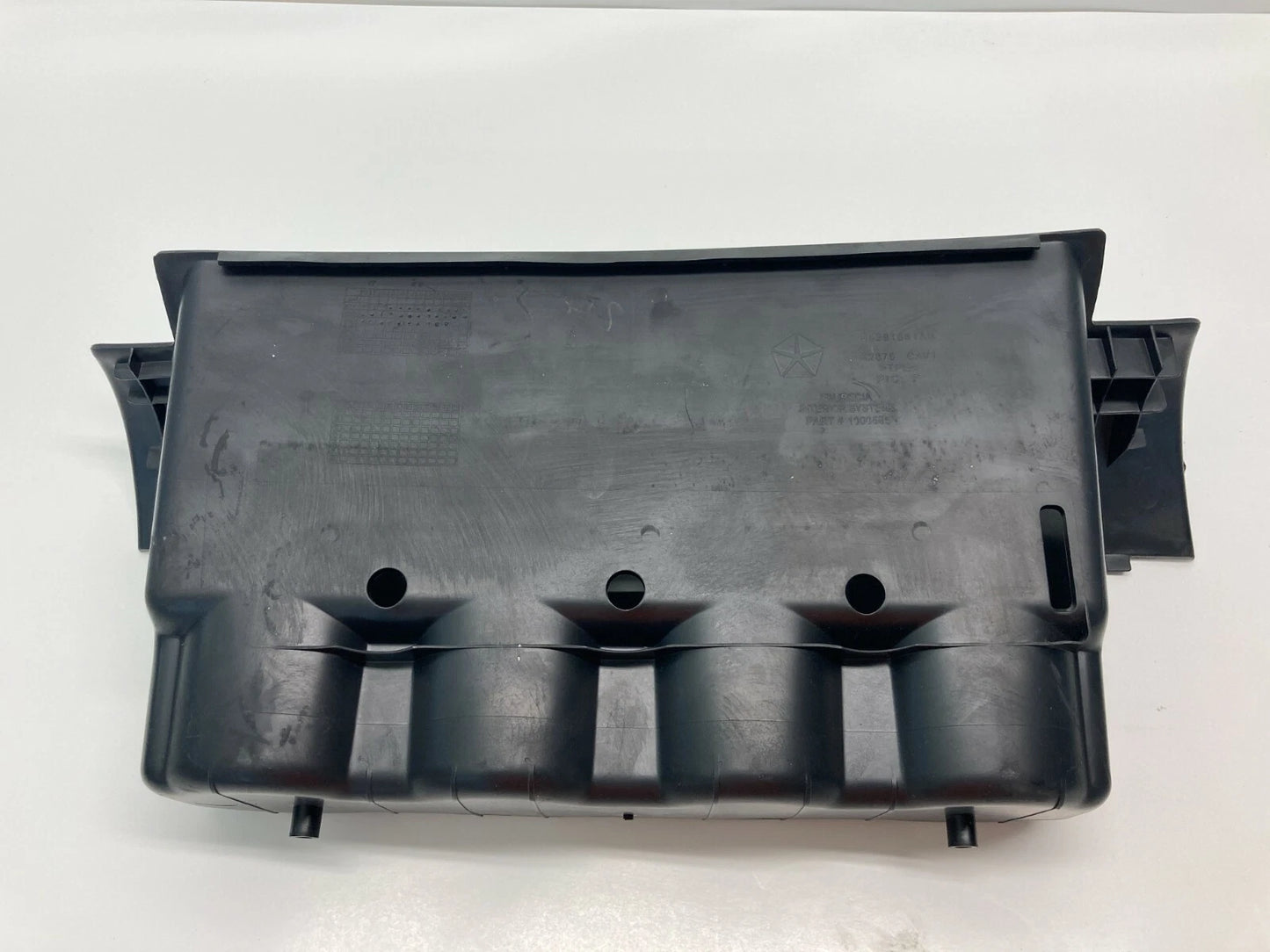 2008-2010 DODGE AVENGER UPPER GLOVE BOX ASSEMBLY INSERT COLD DRINKS 05291861AB