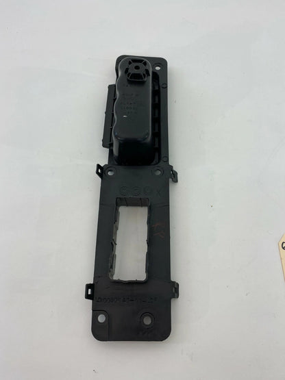 2007-2010 JEEP PATRIOT REAR RIGHT BACK DOOR WINDOW SWITCH COVER FRAME PLATE TRIM