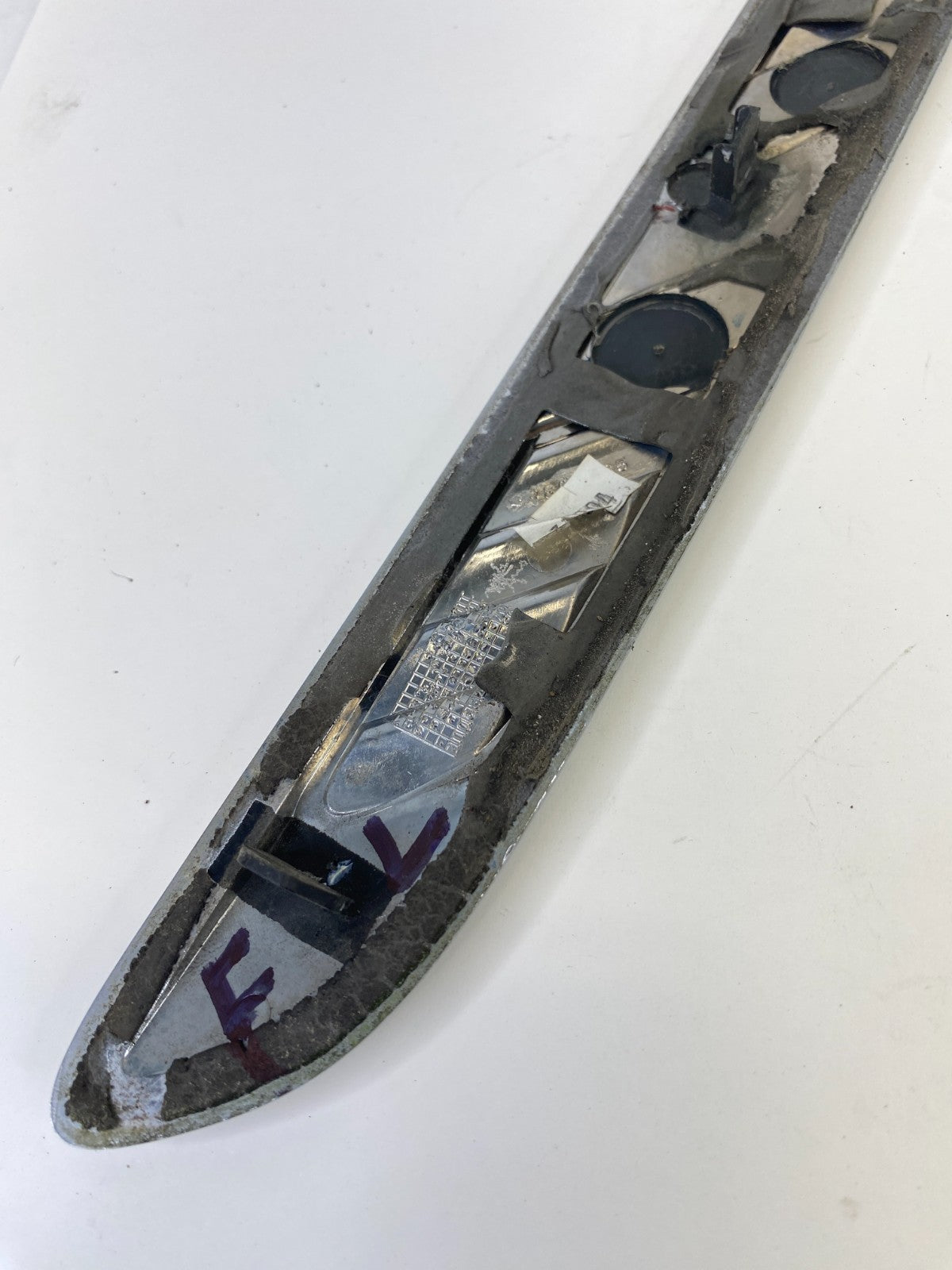 2008-2012 Buick Enclave Front Left Side Hood Exterior Molding Chrome 25867285