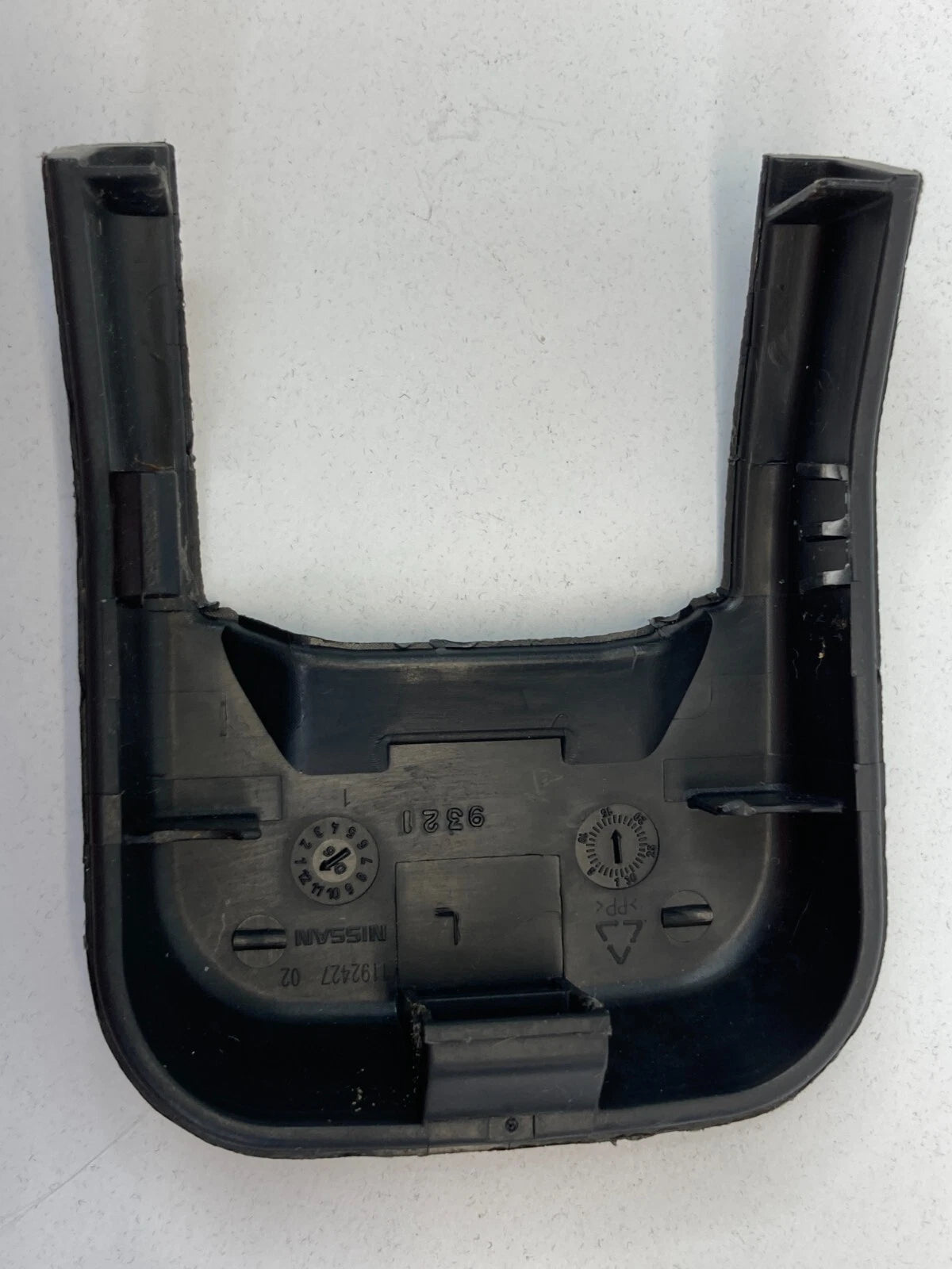 2007 08 09 10 11 2012 NISSAN ALTIMA SEAT TRACK END COVER CAP TRIM 1192427