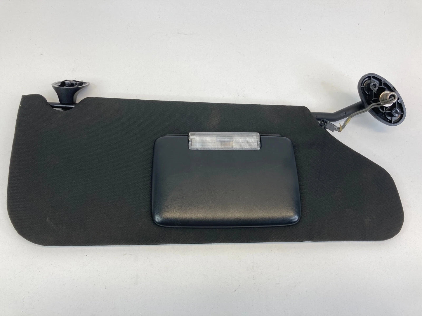 11-14 DODGE AVENGER RIGHT PASSENGER SIDE SUNVISOR SUN VISOR ILLUMINATED BLACK
