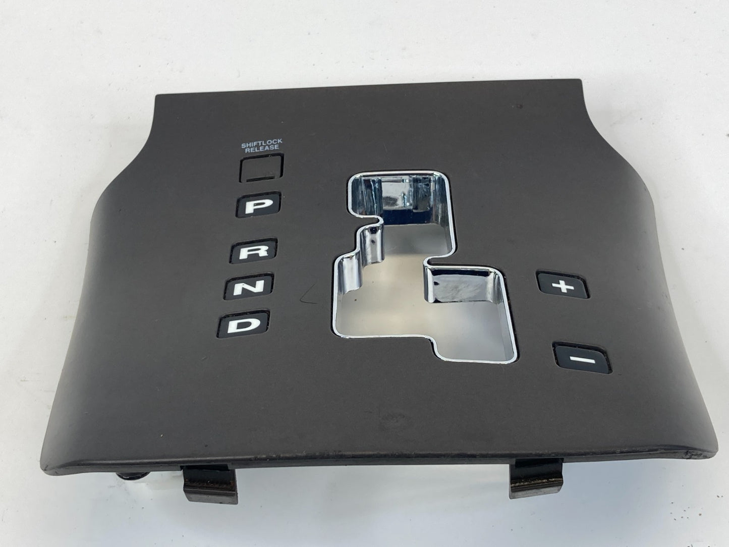 2009 2010 Hyundai Sonata A/T Center Console Shifter Indicator Bezel Trim OEM