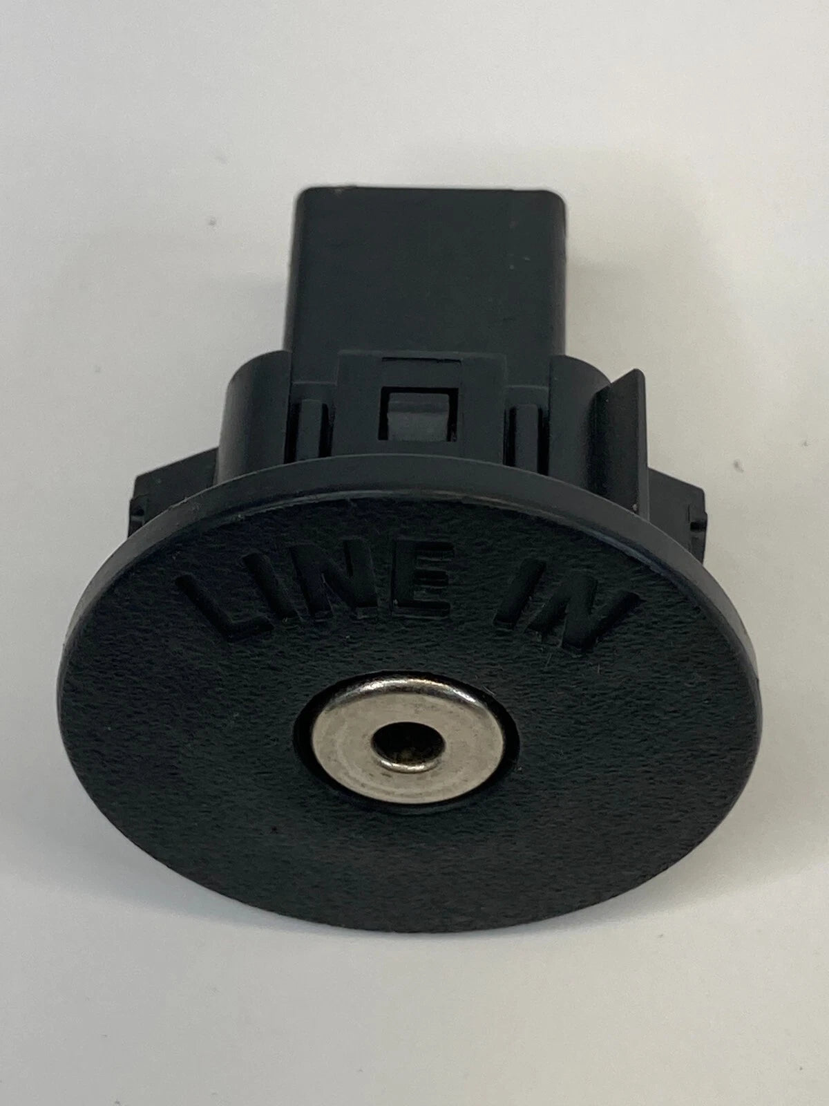 2006-2011 MERCURY MILAN CONSOLE AUX AUDIO AUXILIARY JACK SOCKET 7R33-19B444-A