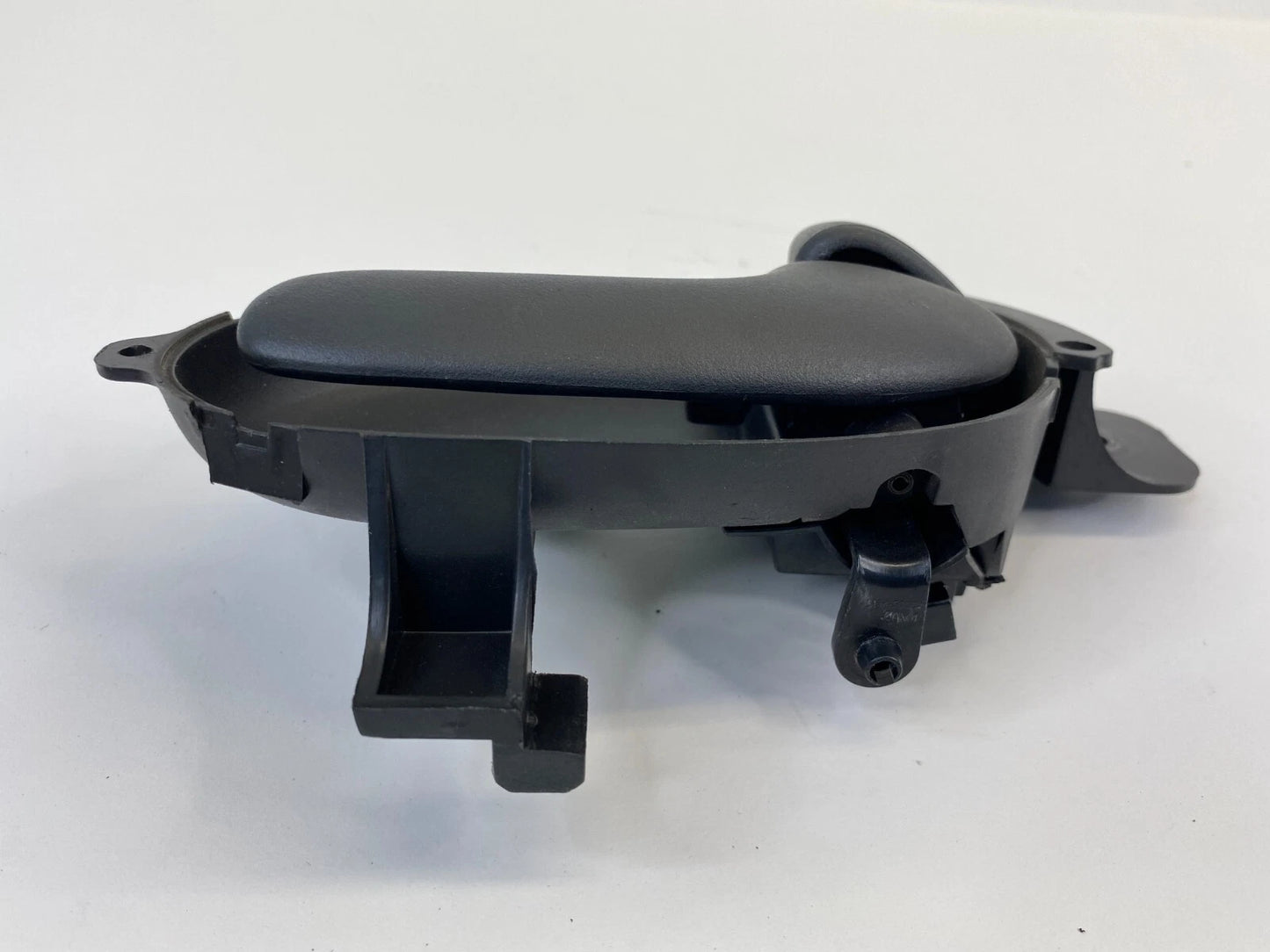 2002-2009 CHEVROLET TRAILBLAZER REAR RIGHT SIDE INTERIOR DOOR HANDLE 107602 OEM