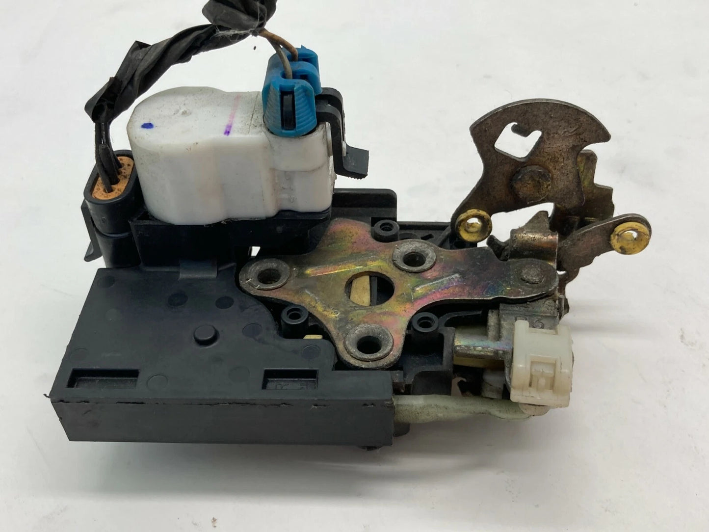 2000-2005 PONTIAC BONNEVILLE FRONT RIGHT DOOR LOCK LATCH ACTUATOR 16639868 OEM