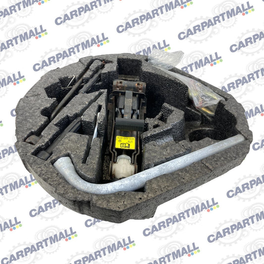 1998-2001 VOLKSWAGEN BEETLE SPARE TIRE JACK TOOL KIT ASSEMBLY 1C0-011-031 OEM