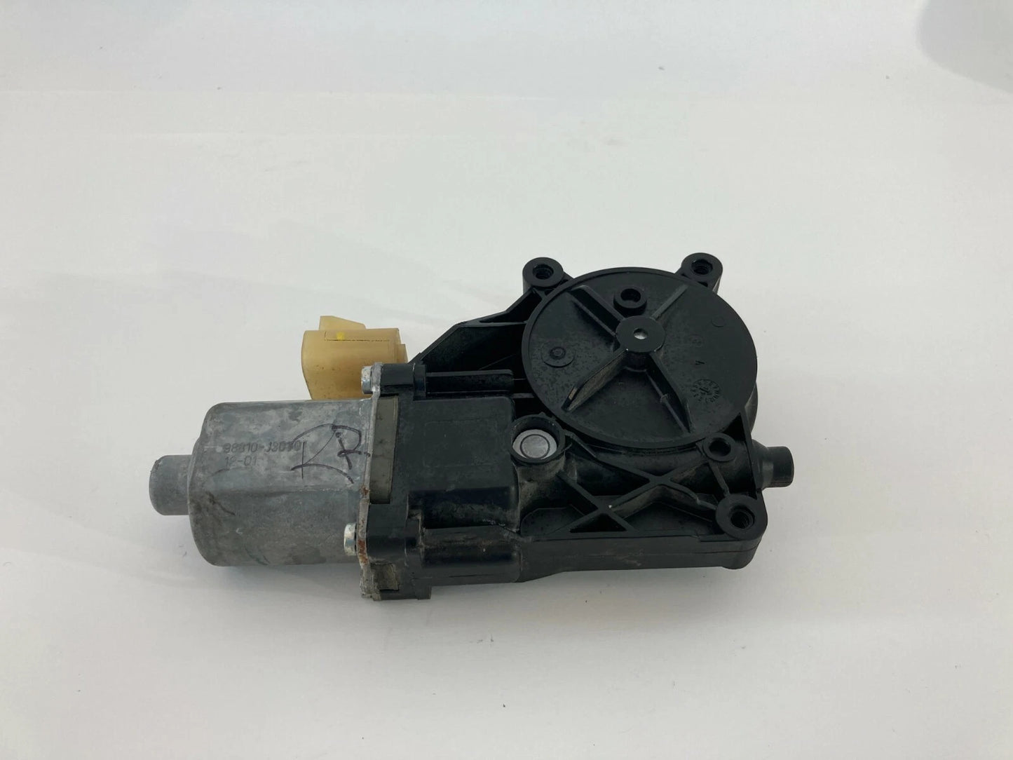 2011-2016 CHEVROLET CRUZE REAR LEFT BACK SIDE DOOR WINDOW MOTOR 0130822464 OEM