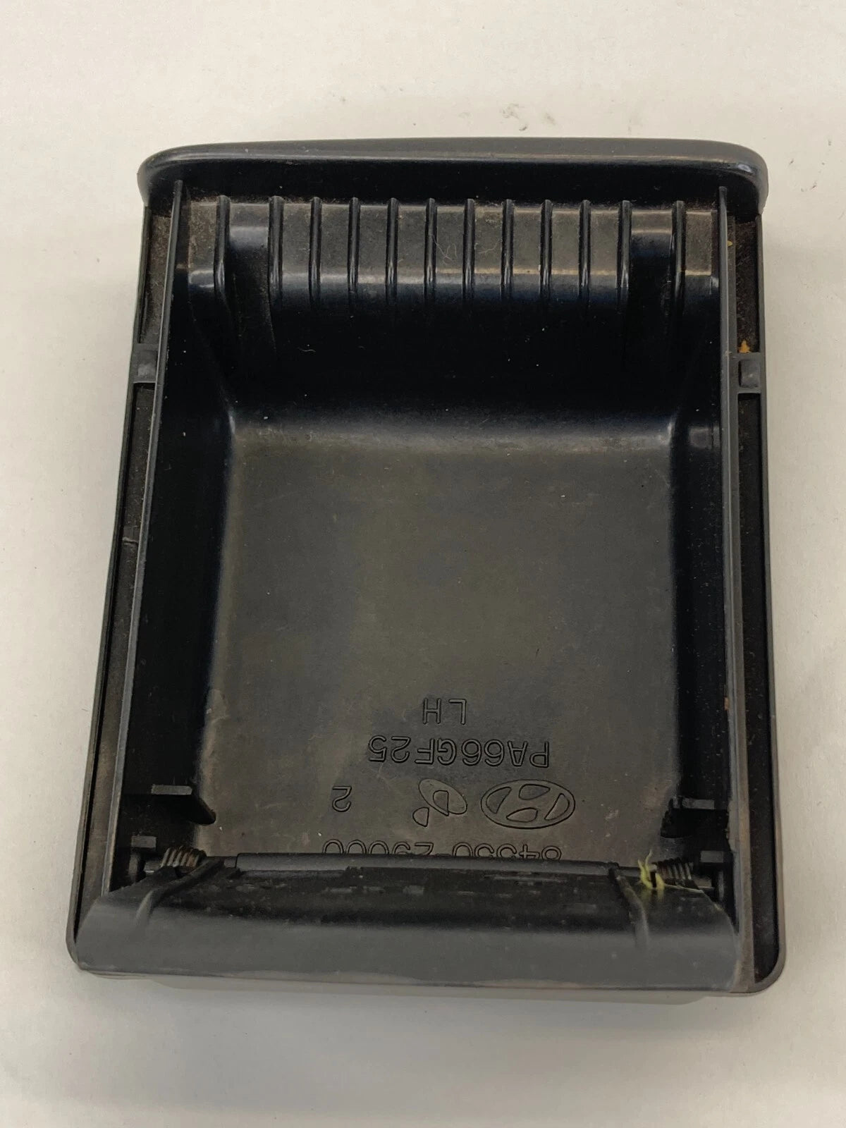 1996-2000 Hyundai Elantra Dashboard Ash Tray Ashtray Coin 84550-29000 OEM