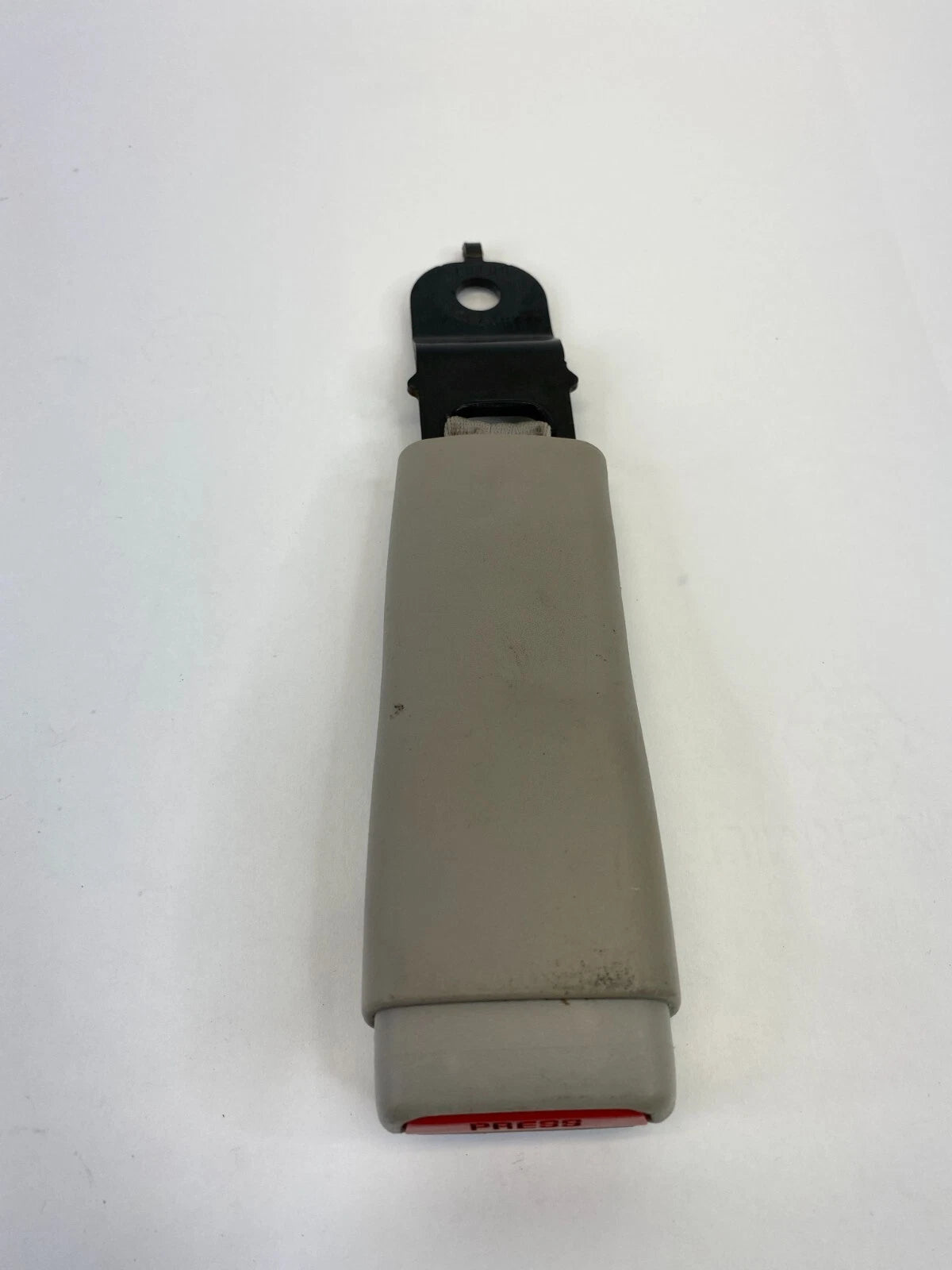 2005 05 DODGE MAGNUM FRONT RIGHT PASSENGER SIDE SEAT BELT BUCKLE ASSEMBLY OEM