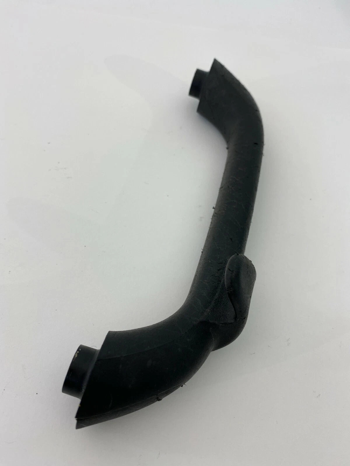 2011-2014 DODGE AVENGER REAR PASSENGER SIDE UPPER ROOF GRAB HANDLE ASSEMBLY OEM