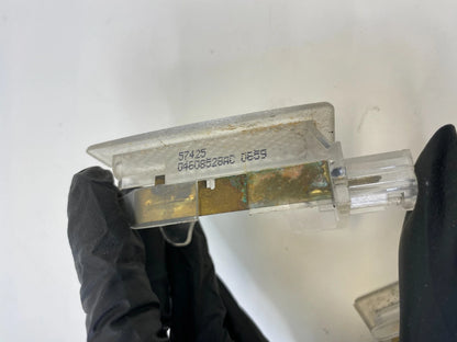 05-21 CHRYSLER 300 FRONT RIGHT & LEFT DOOR COURTESY LIGHT LAMP 04608528AC OEM